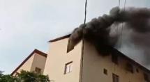Curto-circuito em quarto de bebê causa incêndio em apartamento em Betim