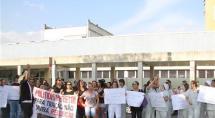 Funcionários do Hospital Regional protestam e ameaçam entrar em greve