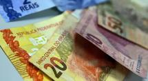 INSS começa a pagar 13º para aposentados e pensionistas que recebem mais de 1 salário mínimo; veja calendário
