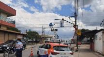 Prefeitura inicia instalação de semáforos em importante avenida no Brasileia