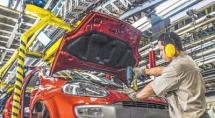 Fiat anuncia licença para cerca de 4 mil funcionários Fiat anuncia licença para cerca de 4 mil funcionários