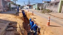 Obras de drenagem nas regiões Centro e Teresópolis, em Betim, entram em fase final