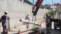 Avenida do Córrego Goiabinha, na região do Citrolândia, recebe nova rede elétrica