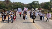 Moradores de Betim fecham MG-050 para protestar contra a falta d'água