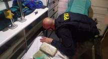 PRF apreende quase 45 quilos de pasta base de cocaína em ambulância na BR-262, em Betim