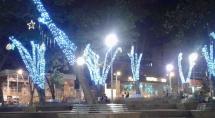 Com 220 mil luzes, iluminação de natal é inaugurada