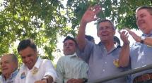 Mesmo com popularidade em queda Carlaile tenta conseguir mais votos para Aécio  