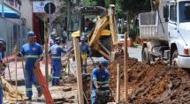 Prefeitura de Betim e Copasa retomam obras de recuperação da rede de esgoto da avenida JK